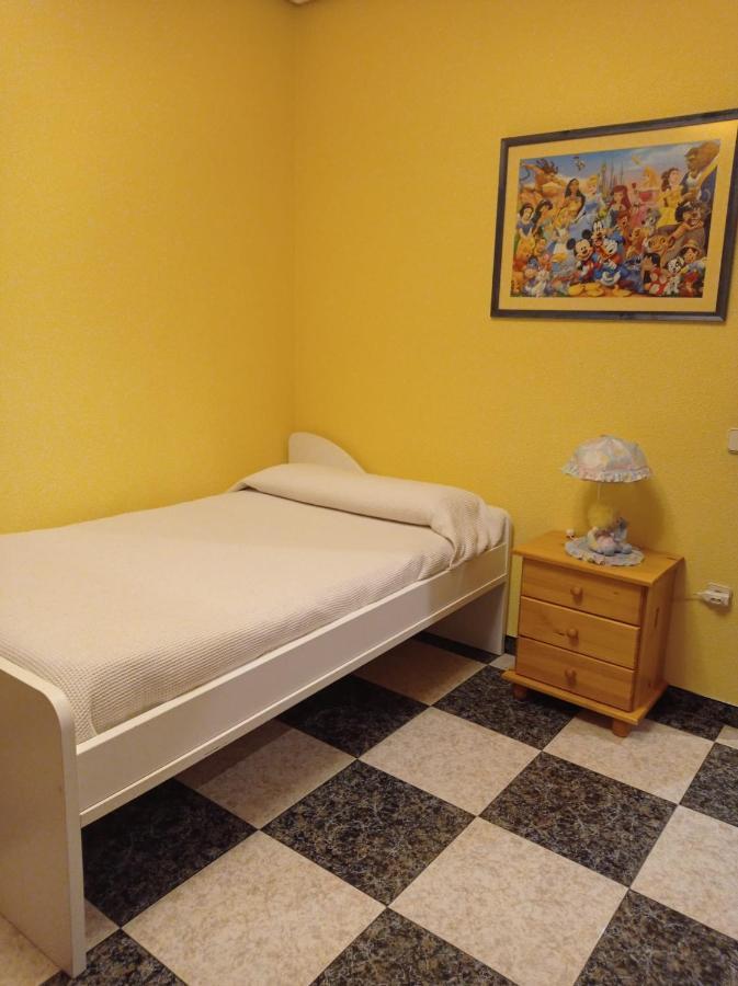 Apartamento Turistico Antigua Universidad 알마그로 외부 사진