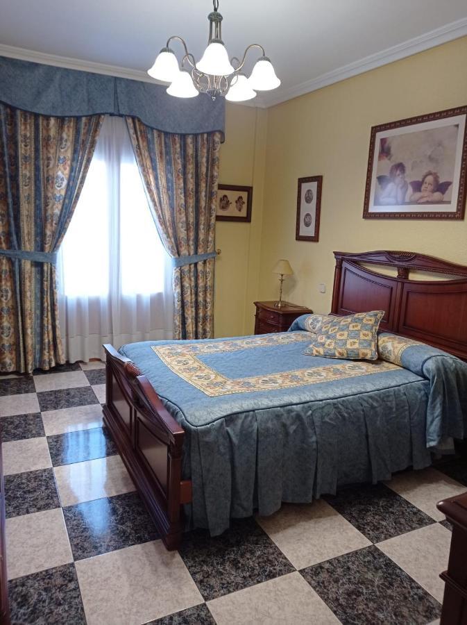 Apartamento Turistico Antigua Universidad 알마그로 외부 사진