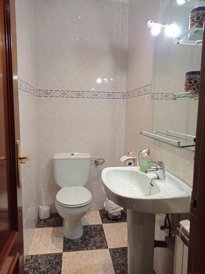 Apartamento Turistico Antigua Universidad 알마그로 외부 사진