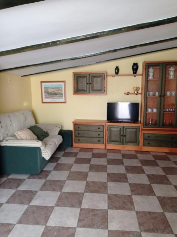 Apartamento Turistico Antigua Universidad 알마그로 외부 사진