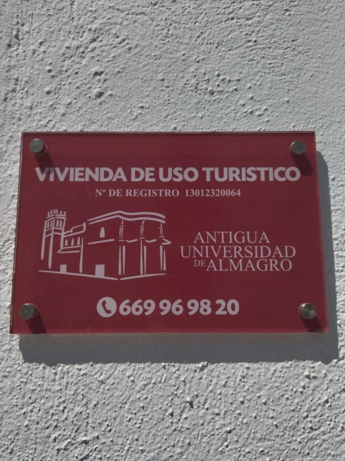 Apartamento Turistico Antigua Universidad 알마그로 외부 사진